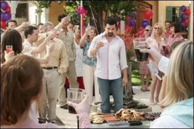 Quel événement est fêté chez Carlos et Gaby lors de ce barbecue ?