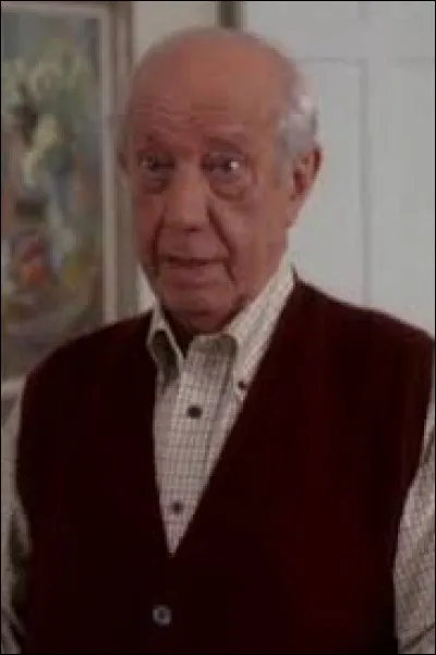 Comment s'appelle le majordome de Ian, qui se révèle cruel envers Susan ?