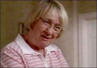 Où Karen Mcclusky a-t-elle caché son défunt époux depuis des années ?