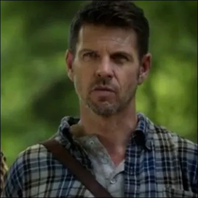 Comment s'appelle le vrai père de Klaus ?