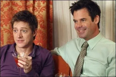 Quel est l'objet de la discorde entre Bob et Lee d'une part et les autres habitants de Wisteria Lane d'autre part ?