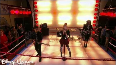 Comment s'appelle le groupe de musique de Liv ?