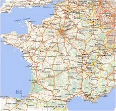 Une carte routière est à l'échelle 1/250 000. À combien de kilomètres vaut 1cm sur la carte ?