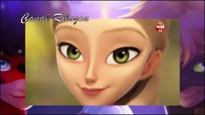 Quelle proposition est vraie concernant la mère d'Adrien ?