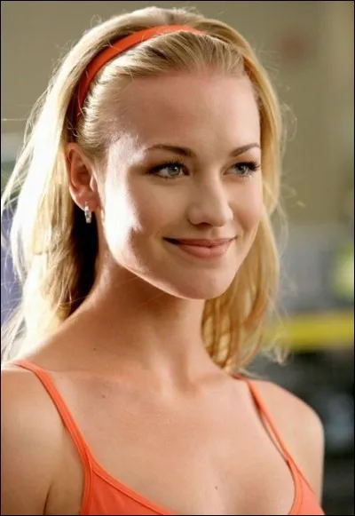 Dans "Dexter", quel personnage est incarné par Yvonne Strahovsky ?
