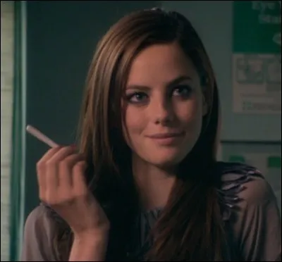 Dans "Skins", quel personnage est incarné par Kaya Scodelario ?