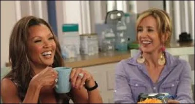 Quelle entreprise ouvrent conjointement Lynette et Renée ?