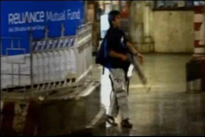 La chane amricaine HBO a diffus un documentaire choc sur les attentats de 2009  Bombay. On y entend les changes entre les membres du commando qui ont pris d'assaut l'htel Taj Mahal. Comment est-ce possible?