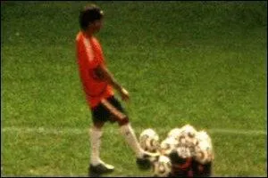 Pourquoi Vikash Dhorasoo ne veut-il pas d'arbitrage vido au foot?