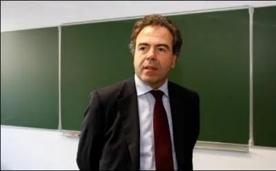 Contre le pass contraception, que propose Luc Chtel?