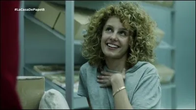 Monica est en couple avec...