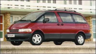 Quel est le nom de cette Toyota moche ?