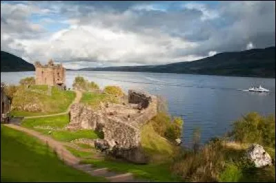 Où se situe le Loch Ness ?