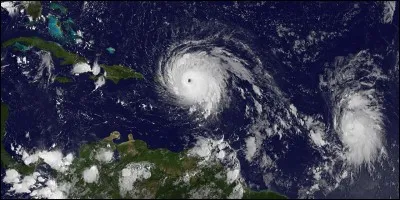 Le plus long des ouragans est...