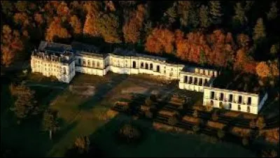 Nous nous rendons en Charente afin de découvrir le château de la Mercerie de Magnac-Lavalette-Villars. Nous serons en région ...