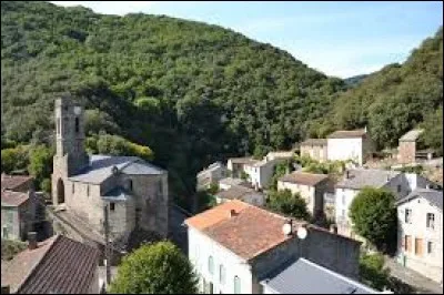 Petit village de 39 habitants, dans l'aire urbaine de Carcassonne, Miraval-Cabardès se situe dans le département ...