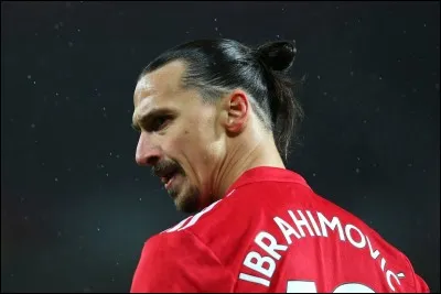 Quel joueur du Paris Saint-Germain a été transféré à Manchester United FC ?