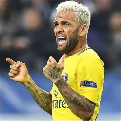 Qui est le nouveau meilleur défenseur latéral droit du Paris Saint-Germain ?