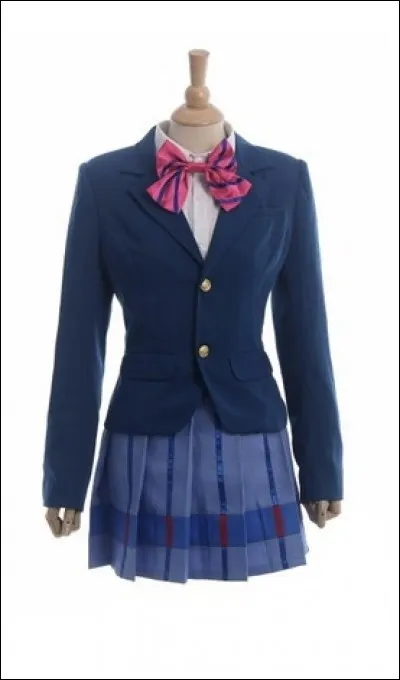À quel anime appartient cet uniforme scolaire ?