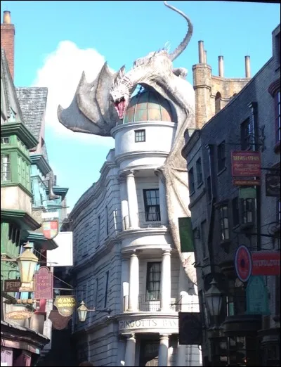 Quel est le numéro du coffre dans lequel Rubeus Hagrid récupère un sachet ?