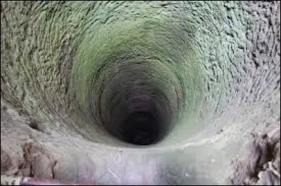 Si je vous dis "être au trou", cela signifie de se trouver ...