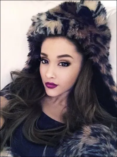 De quelle chanson ces paroles sont extraites : "Now I'm out here single, I don't really know what's next" ?