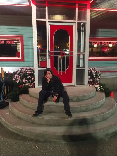 Comment s'appelle le gérant de la "Pop's chock'lit shoppe" ?