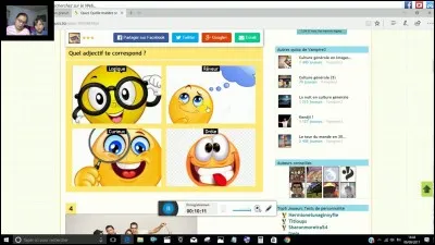 Un ami regarde par-dessus ton épaule le test que tu es en train de faire.