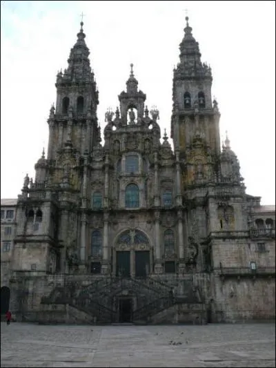 Grand centre de pèlerinage catholique nommé...