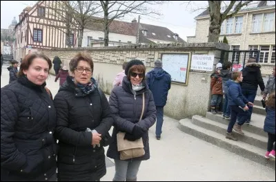 Ce pays est divis&eacute; en 17 provinces.