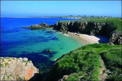 Dans quel département se situe Belle-Île-en-Mer ?