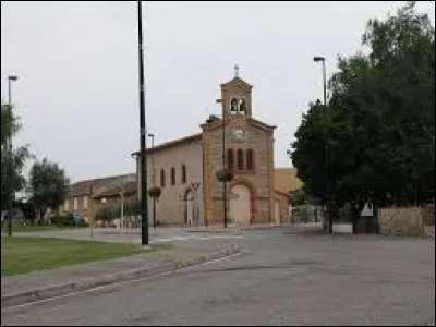 Vous avez sur cette image l'&eacute;glise Saint-Bruno de Roquettes. Ville de l'aire urbaine Toulousaine, elle se situe dans le d&eacute;partement ...