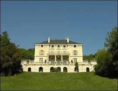 Pour finir, nous partons en Auvergne-Rh&ocirc;ne-Alpes, &agrave; Tullins. Nous serons dans une ville du d&eacute;partement ...