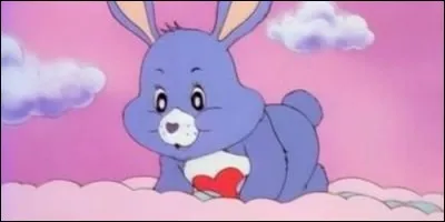 Ce lapin est un cousin des Bisounours dans les films éponymes. Il se nomme :