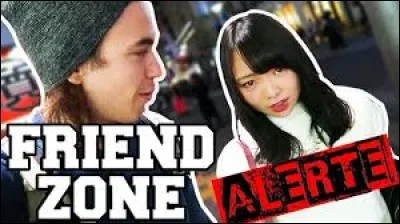 Un dragueur, par ici ? Oui, c'est toi. Tu dois demander le numéro d'une femme et ta question doit être...