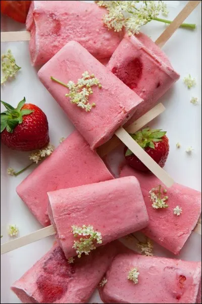 Regardez bien l'illustration ! En modifiant une seule lettre de ce que vous observez, vous pourrez choisir le bon titre...