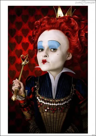 Pourquoi la reine rouge a une grosse tête ?