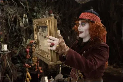 Comment s'appelle la famille du Chapelier ?