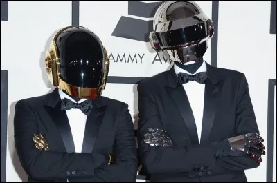 Passons aux artistes Français. Les Daft Punk sont d'origines Niçois.