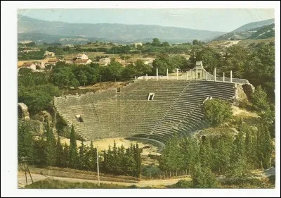 Je suis descendu vers le Sud, visiter le théâtre antique de...