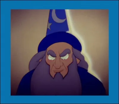 Quel est le prénom de ce sorcier personnage de "Fantasia" qui se trouve être un anagramme du mot Disney ?