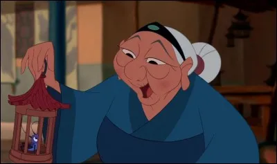 Comment s'appelle la grand-mère de "Mulan" ?