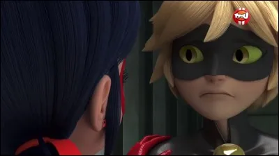 Que se passe-t-il dans cet épisode (voir la photo) par rapport à Chat Noir ?