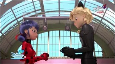 Enfin, dans quel épisode Adrien va-t-il tourner un clip avec Marinette en l'honneur de Ladybug et Chat Noir ?