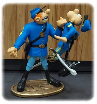 Quel est le prénom de Chesterfield ?