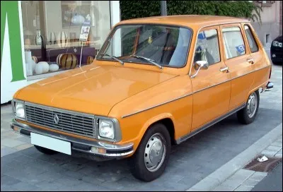 En France, la Renault 6 reprit les &eacute;l&eacute;ments de la Renault 4. Avec quel autre mod&egrave;le de la marque a-t-elle une grande ressemblance ?