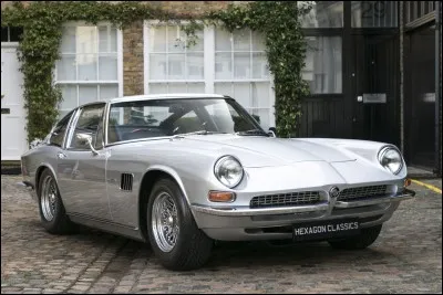 Au Royaume-Uni, cette voiture a un style tr&egrave;s proche d'une Maserati Mistral ou d'une ISO Rivolta Grifo. Quel est son nom ?