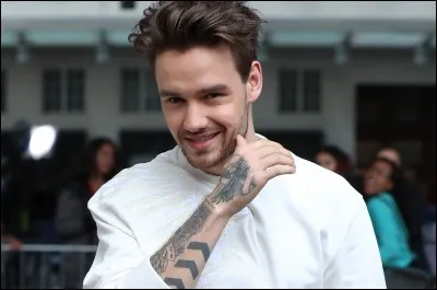 Restons avec nos anglais. Liam Payne aurait été jeté de son hôtel par Donald Trump car il aurait refusé de prendre une photo avec la fille de celui-ci.