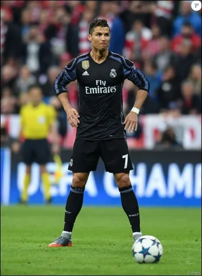 Dans quel club jouait Cristiano Ronaldo ?