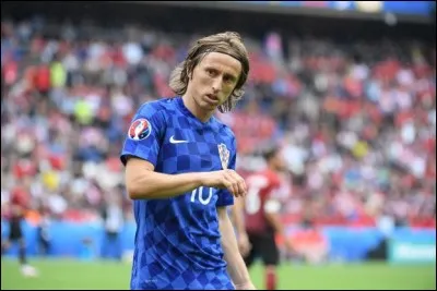 Si vous reconnaissez le joueur, vous reconnaissez forcément son pays, qualifié pour le Mondial !